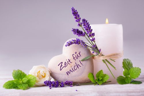 Zeit für mich  -  Duftende Deko aus Lavendel, Kräutern, Blüten und Kerze